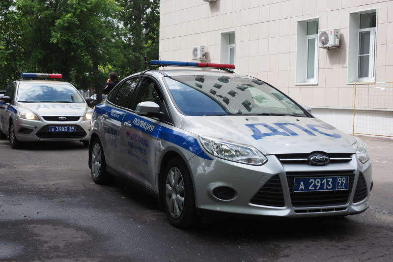 Полиция проводит проверку после аварии на юго-западе Москвы