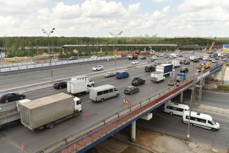 В Москве начали образовываться дачные пробки