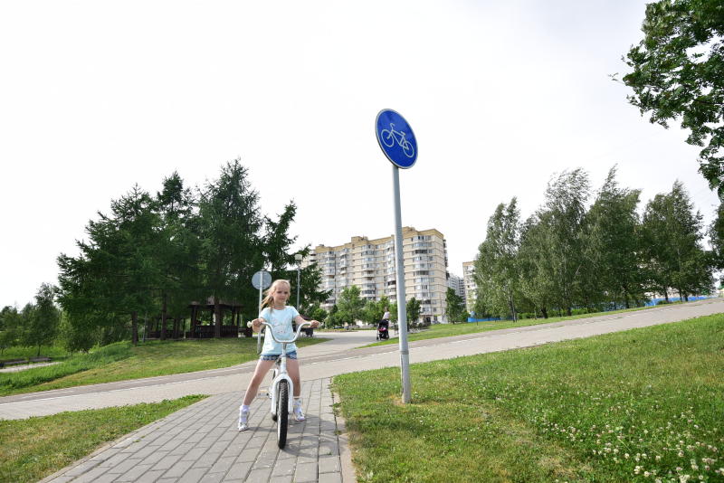 Перекопанную велодорожку на Борисовских Прудах приведут в порядок. Фото: Пелагия Замятина, «Вечерняя Москва»