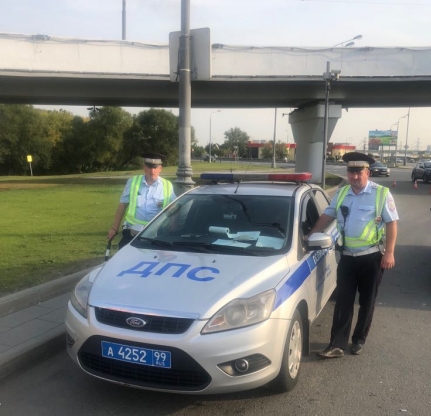 Инспекторы ДПС Южного округа Москвы помогли вовремя доставить подростка в больницу