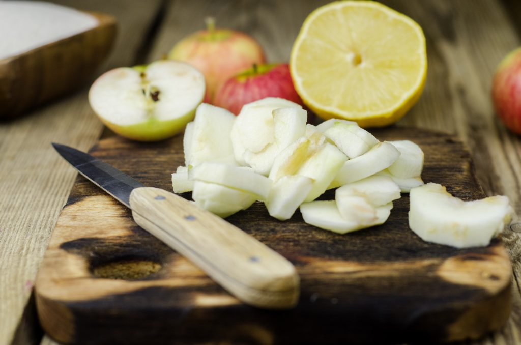 А вот как их нарезать — разницы нет: на вкус это не влияет. Фото: Валентин Звегинцев