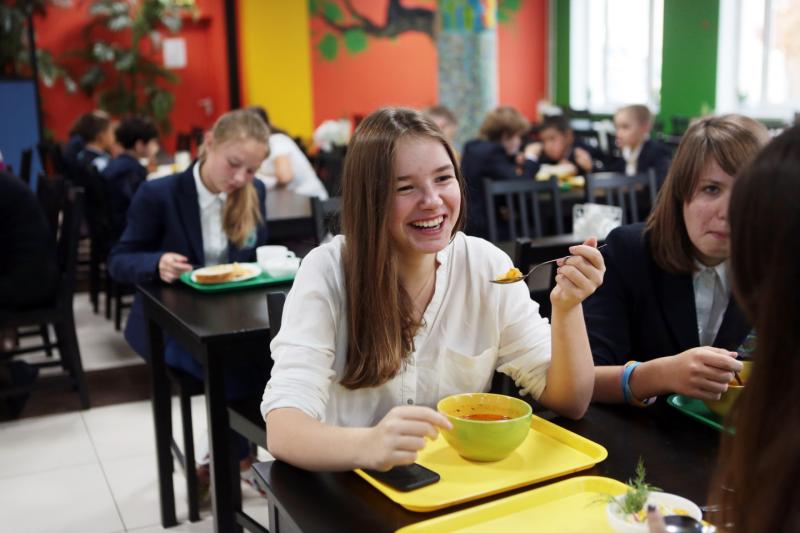Пилотный проект по выбору родителями питания школьников запустили в школах. Фото: Анна Иванцова