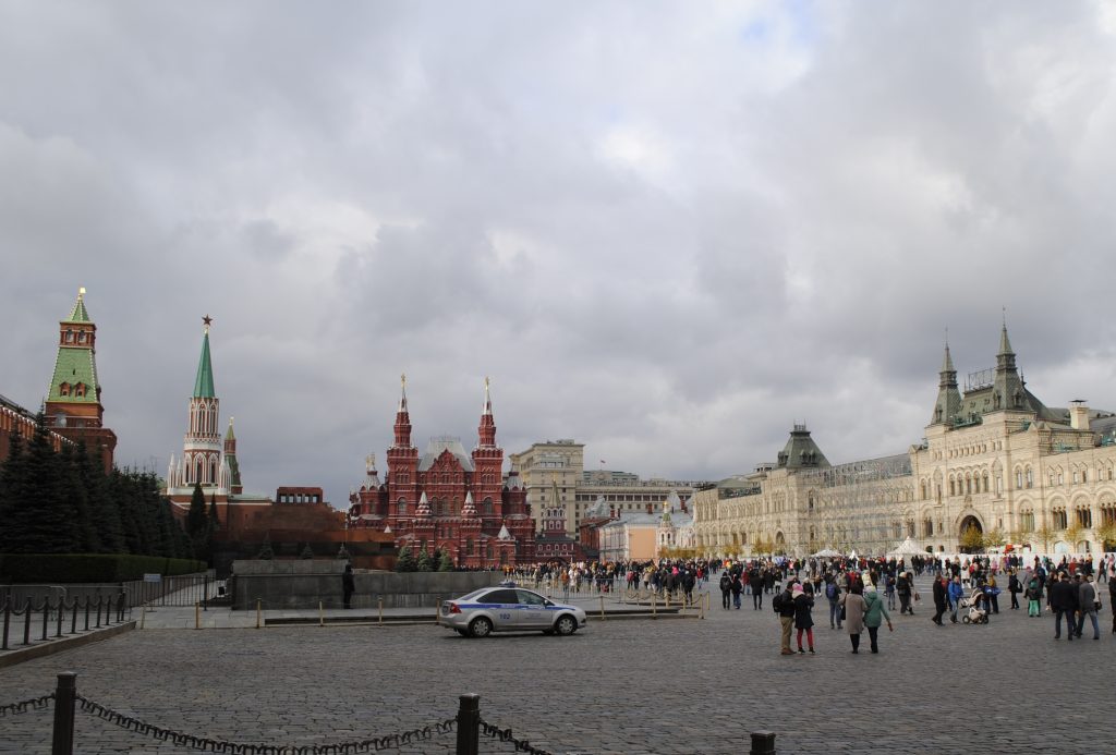 В День народного единства закроют Кремль и Мавзолей Ленина. Фото: Василя Махиянова, «Вечерняя Москва»