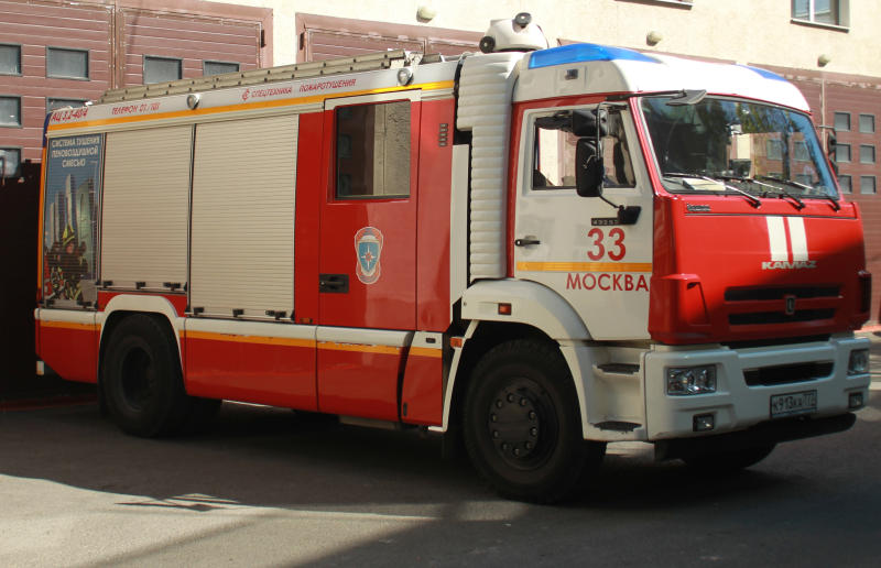 Спасатели локализовали пожар в районе ЗИЛа