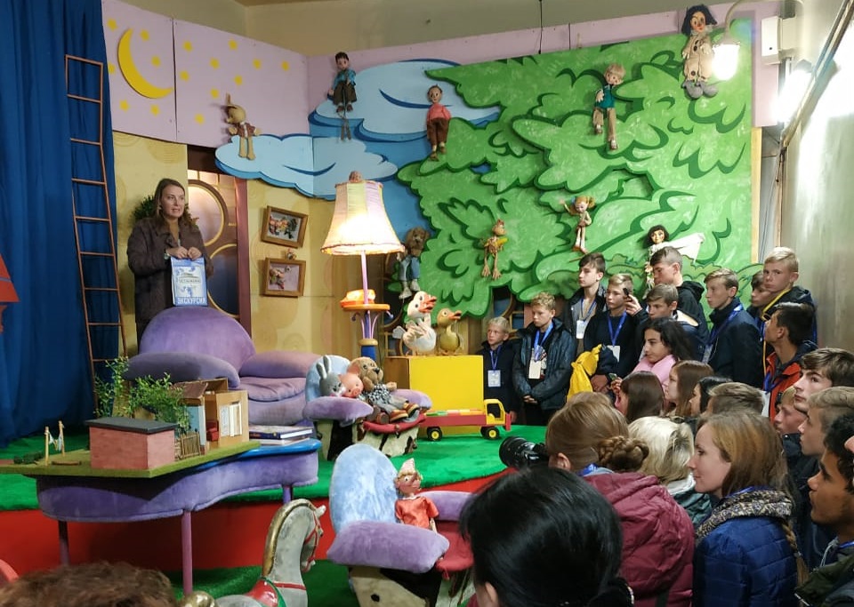 Представители Молодежной палаты Даниловского района организовали акцию для детей из детского дома. Фото предоставлено организаторами мероприятия