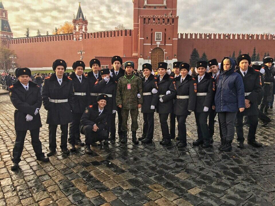 Кадеты из школы №1207 приняли участие в памятном параде на Красной площади