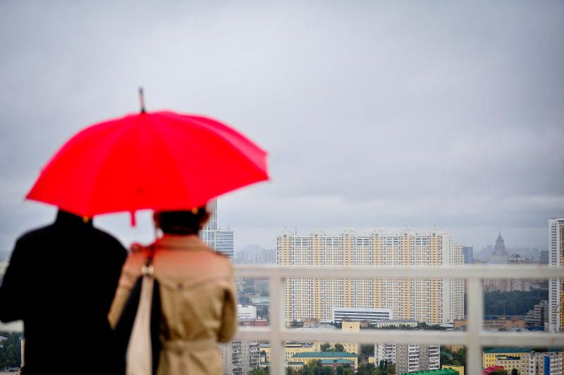 Москвичей ждут дожди. Фото: Александр Казаков