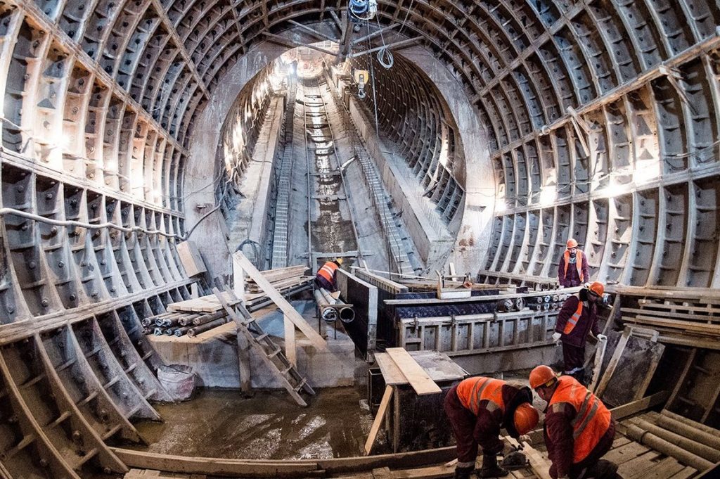Как специалисты построят подводный тоннель в Нагатинском Затоне. Фото: сайт мэра Москвы Как специалисты строят подводный тоннель в Нагатинском Затоне. Фото: сайт мэра Москвы