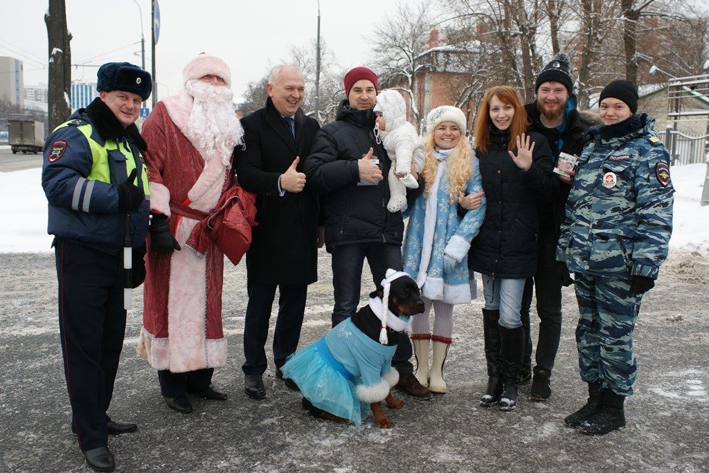 Водителей юга остановил «полицейский Дед Мороз»