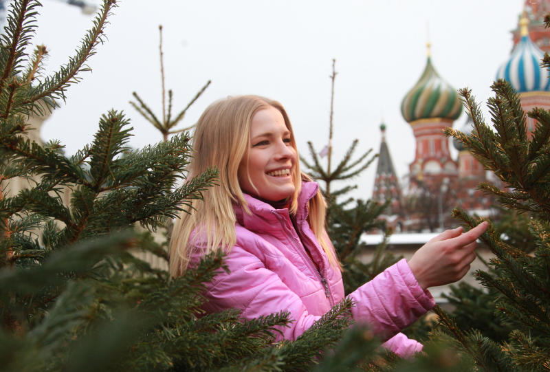 Более 200 елочных базаров стартовали в Москве