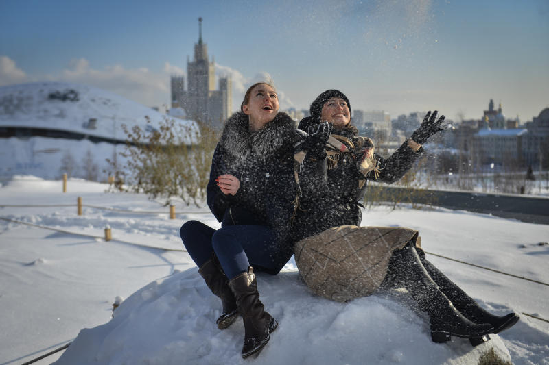 Аномальные сугробы зафиксировали в Москве. Фото: Наталья Феоктистова