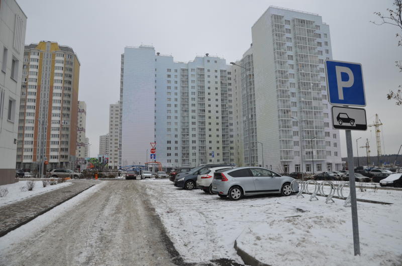 Парковка на улицах столицы станет бесплатной в праздничные дни