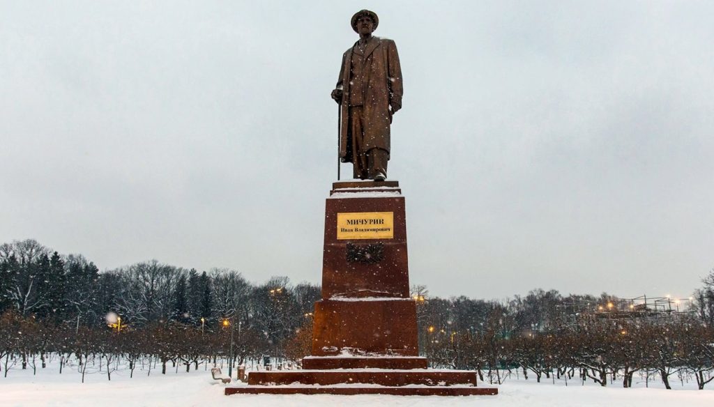 Монумент вновь можно увидеть в Мичуринском саду. Фото: mos.ru