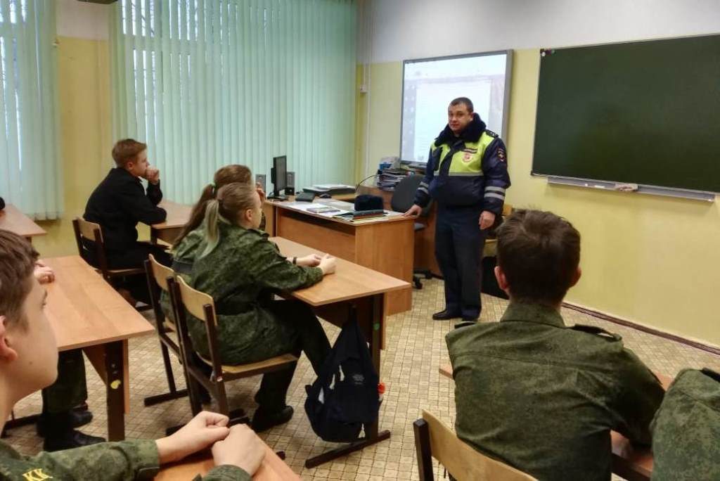 Круглый стол с кадетами. Фото предоставила пресс-группа УВД по ЮАО ГУ МВД России по г. Москве