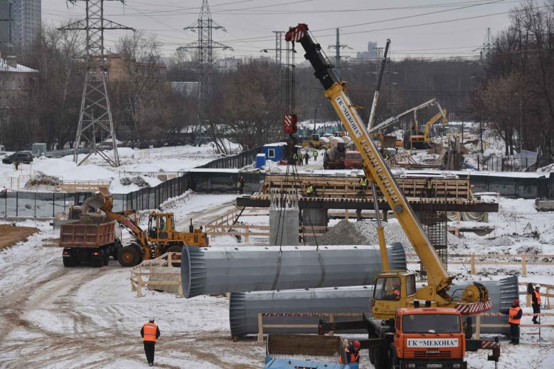 Строительство путепровода через МЦК на юго-востоке Москвы завершат в 2020 году
