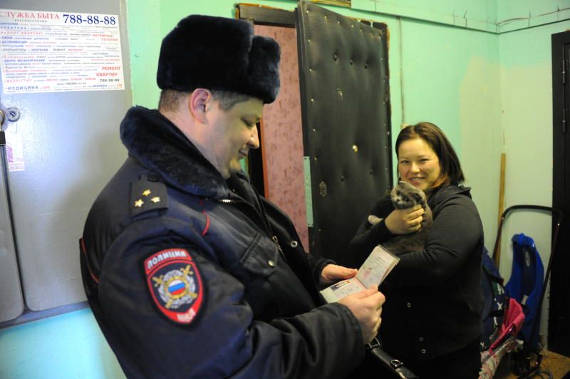 Полицейские района Бирюлево Западное задержали подозреваемого в грабеже