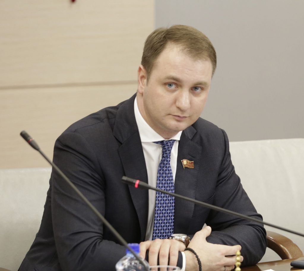 На фото депутат Мосгордумы Кирилл Щитов