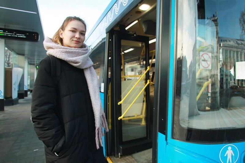 Автобус и трамваи практически догнали столичное метро по объему перевозок