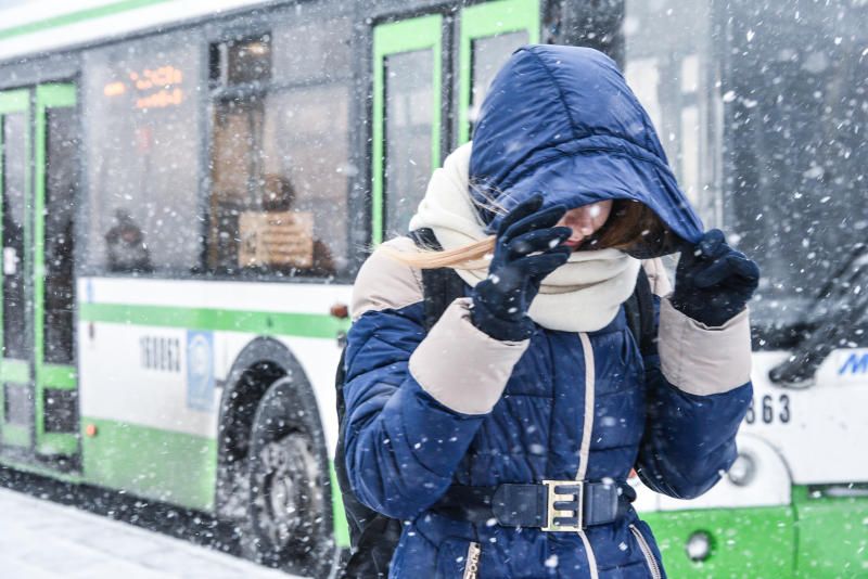 Москва запустила более 400 единиц резервного транспорта из-за непогоды