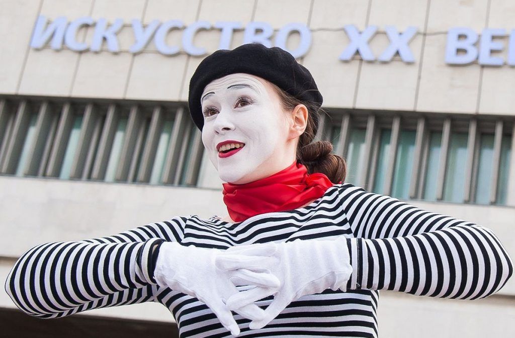 Уличных артистов пригласили выступать в «Коломенском». Фото: сайт мэра Москвы