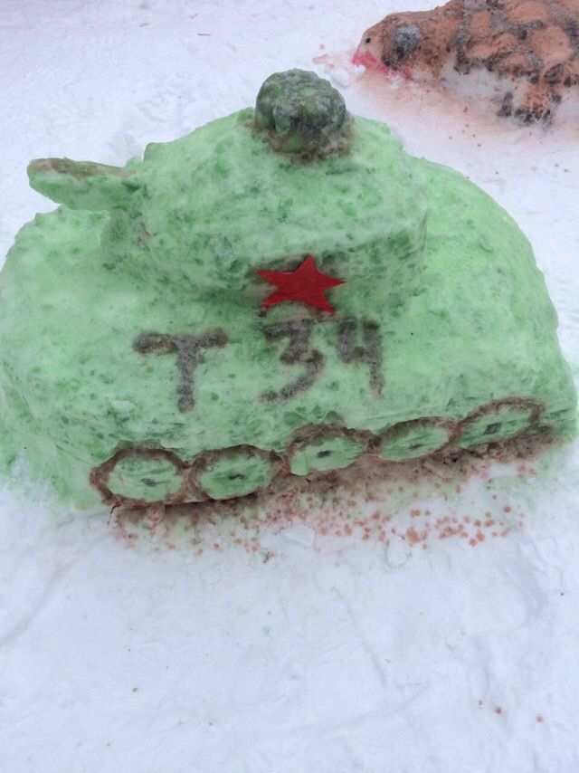 Снежные танк в Бирюлево. Фото: Ирина Градова