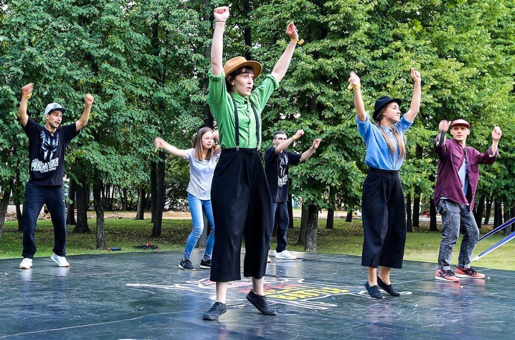 Активные москвичи выберут программу летних кружков и студий. Фото: сайт мэра Москвы