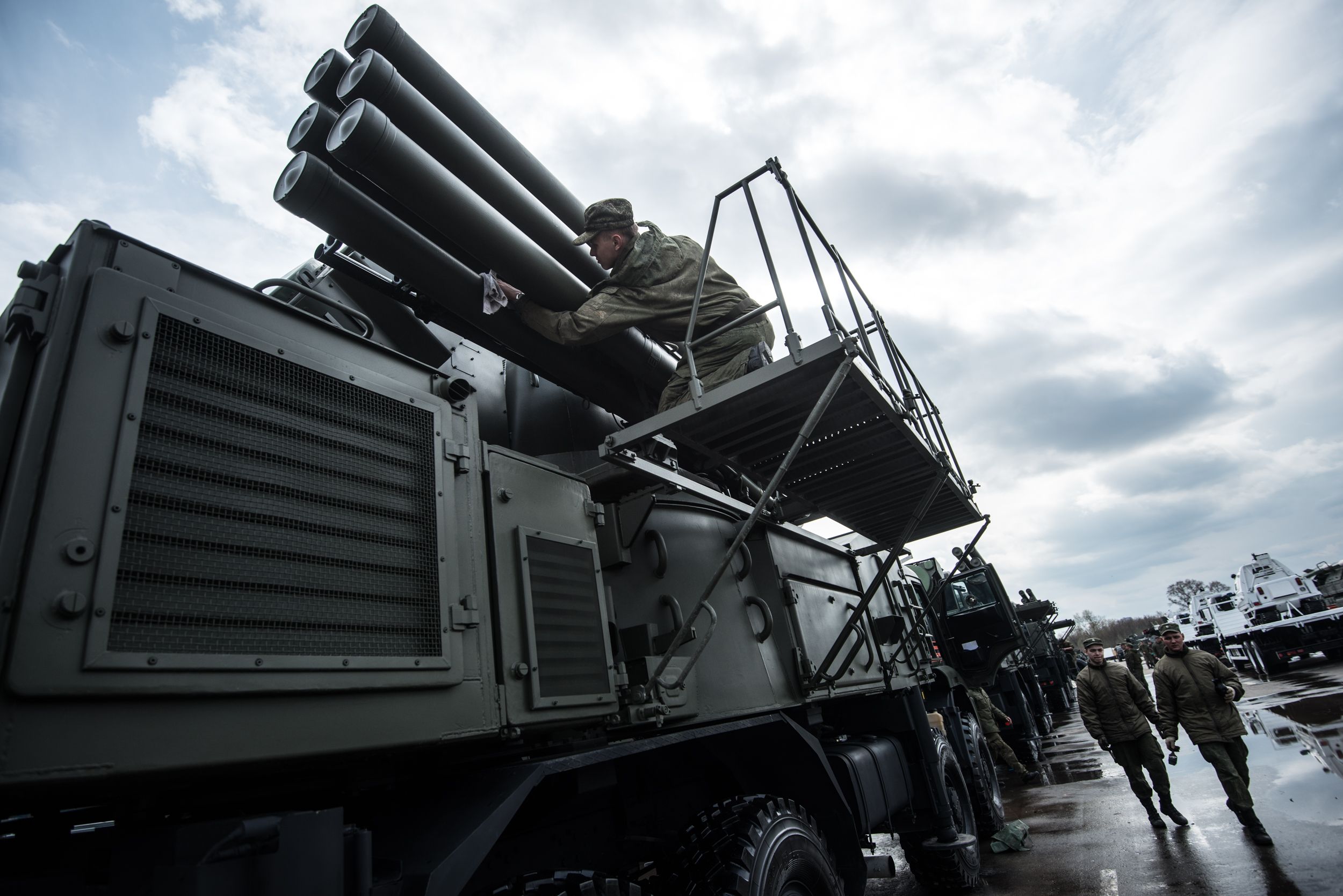 Военную технику доставили в Москву