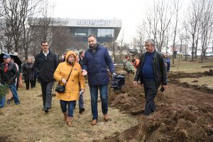 Визит на одну из площадок, где начинается благоустройство по программе «Мой район». Фото: Пелагия Замятина