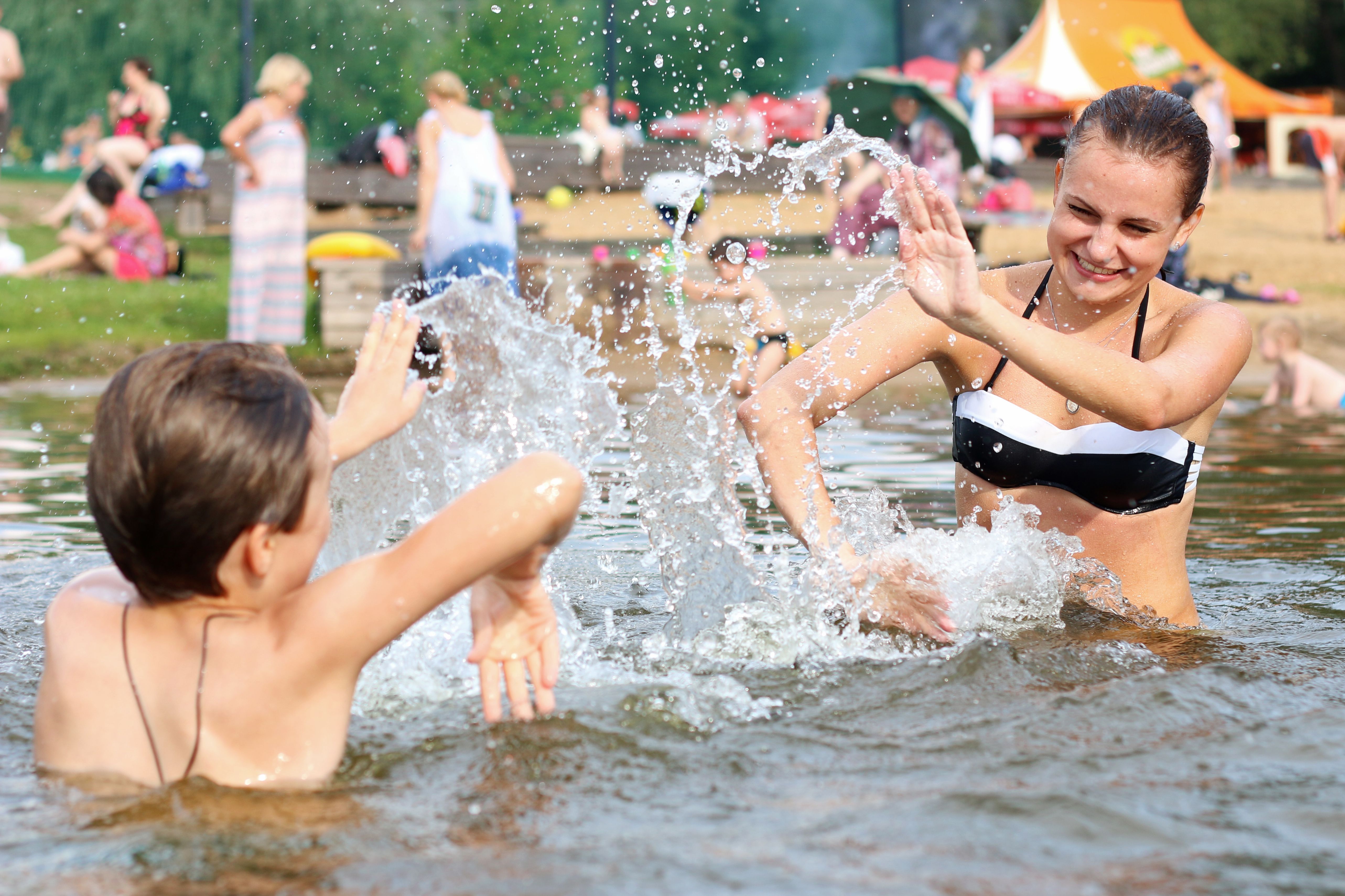 Москвичи откроют купальный сезон раньше времени из-за жары