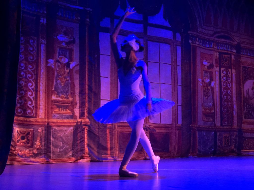 Вариации из балета «Спящая красавица» показали воспитанники студии «32 Fouette». Фото: официальная страница Культурного центра «Братеево» во «Вконтакте»