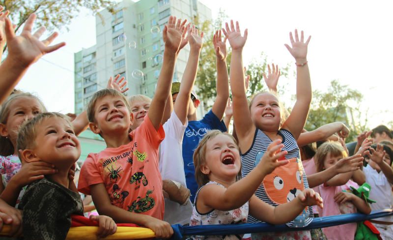 Юных жителей Бирюлева Восточного пригласили отметить День защиты детей. Фото: Наталия Нечаева, «Вечерняя Москва»