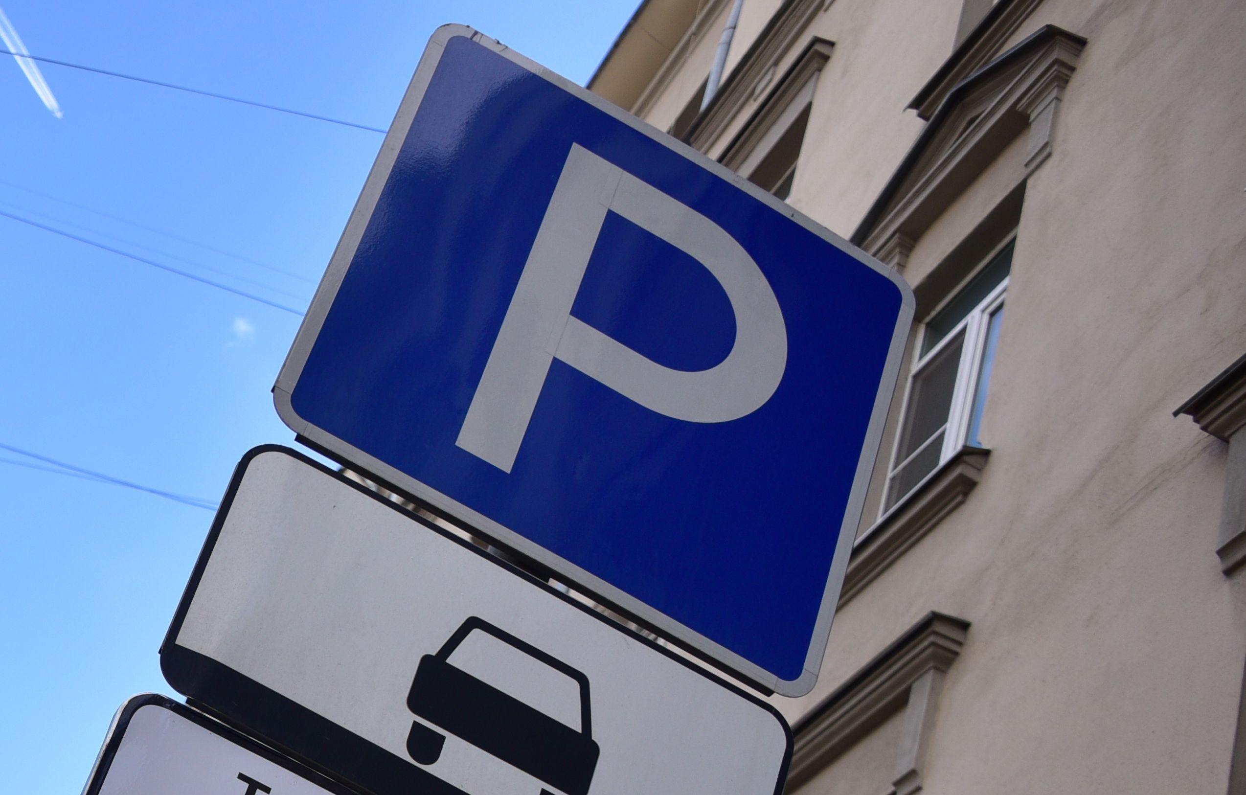 Власти объявят условия заключения контрактов по обустройству парковок на юге Москвы
