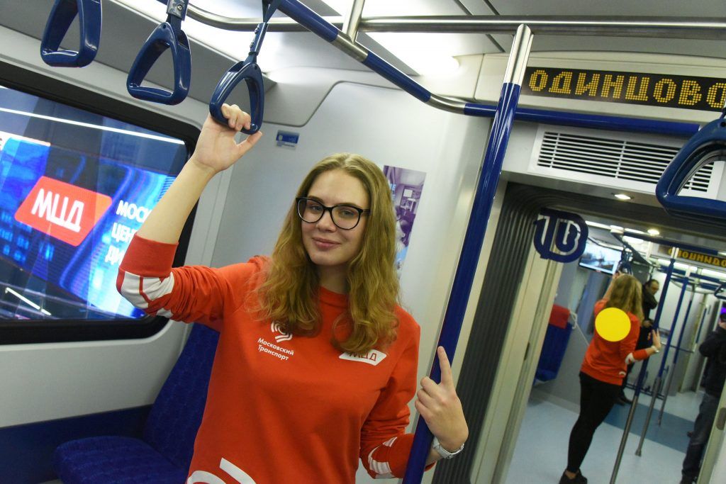Пассажиров будут перевозить поезда «Иволга». Фото: Владимир Новиков