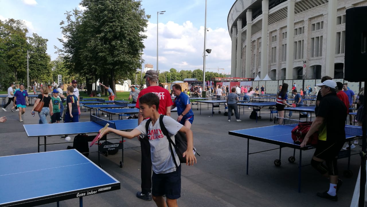 Москвичи приняли участие в турнире по настольному теннису. Фото: архив, «Вечерняя Москва»
