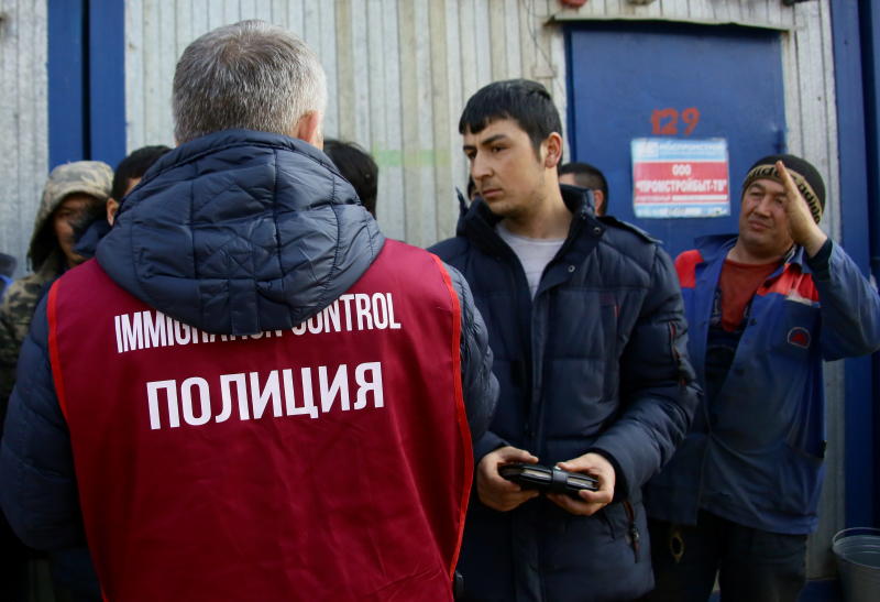 Полицейские Нагорного района столицы задержали подозреваемого в поджоге детских колясок