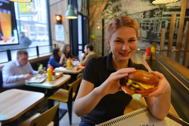 На Дне гамбургера 27 июля свои блюда представят более 30 ресторанов