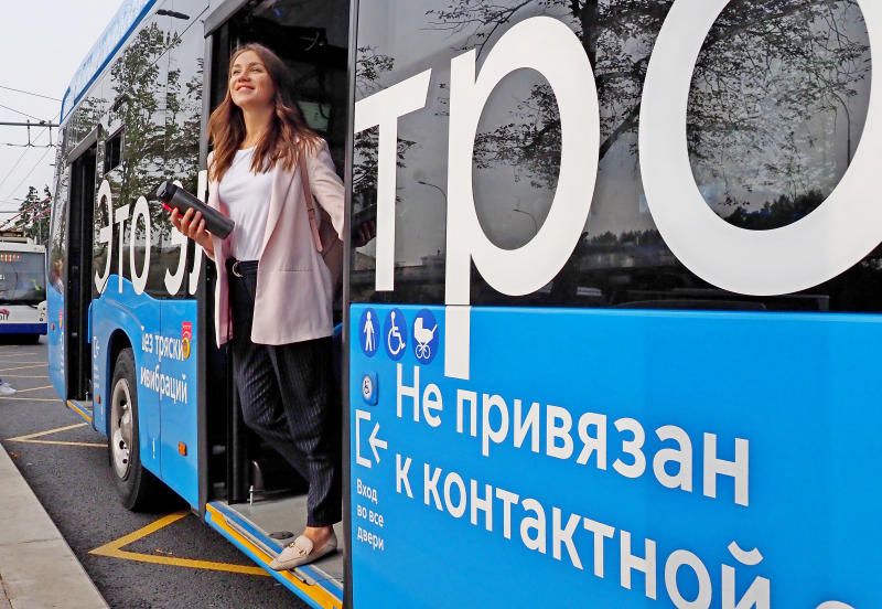 Московские электробусы вышли на 12 маршрут