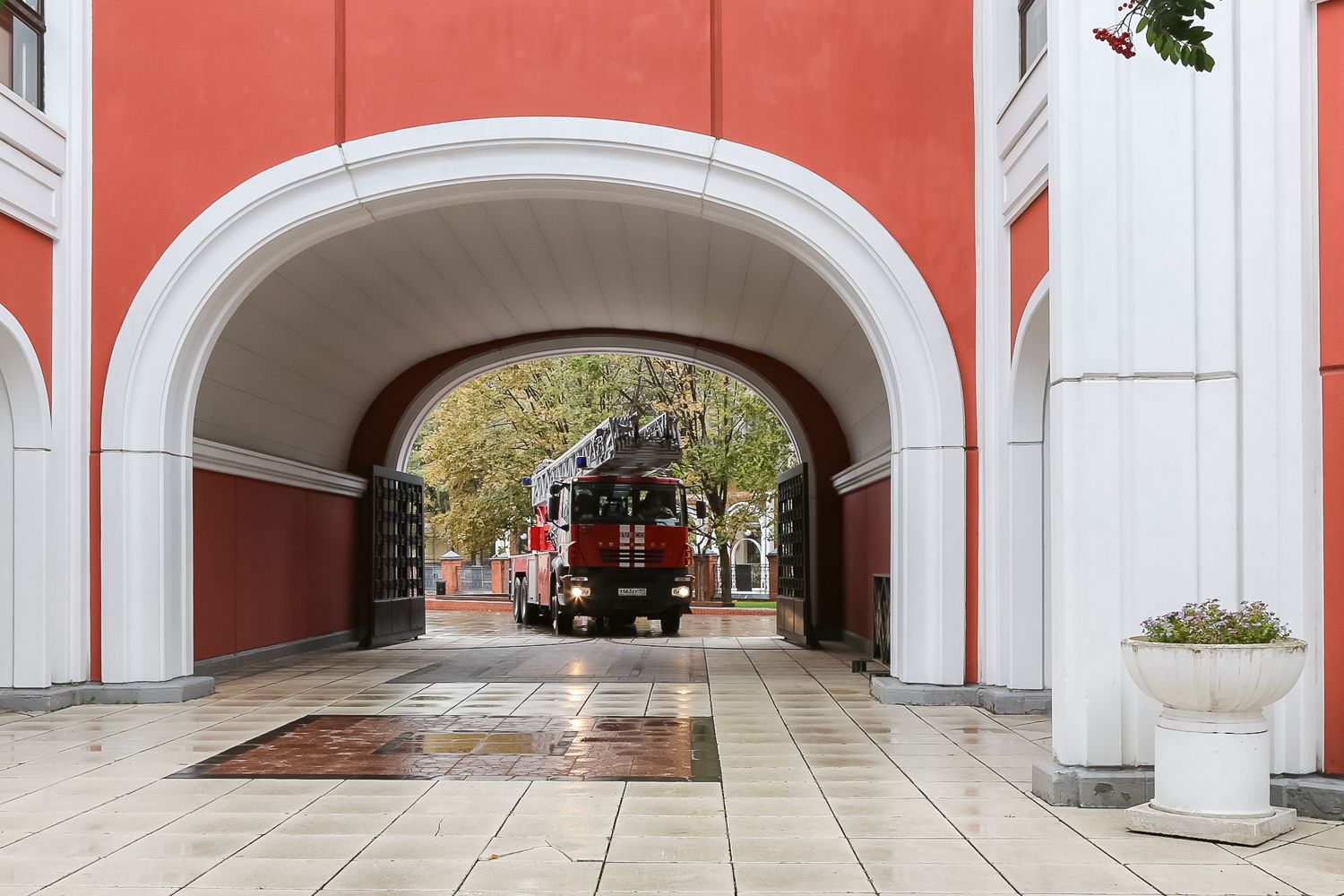 На территории Государственной Третьяковской галереи прошло плановое пожарно-тактическое учение