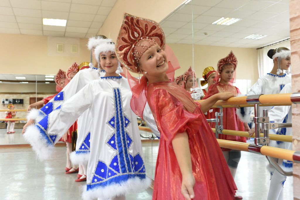 21 сентября 2019 года. Балерины Ольга Мелузова (справа) и Виктория Суслякова на репетиции. Фото: Пелагия Замятина