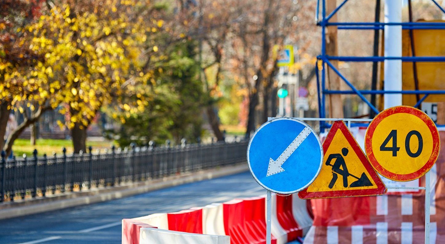 Водителей предупредили о временных ограничениях движения на Бакинской улице