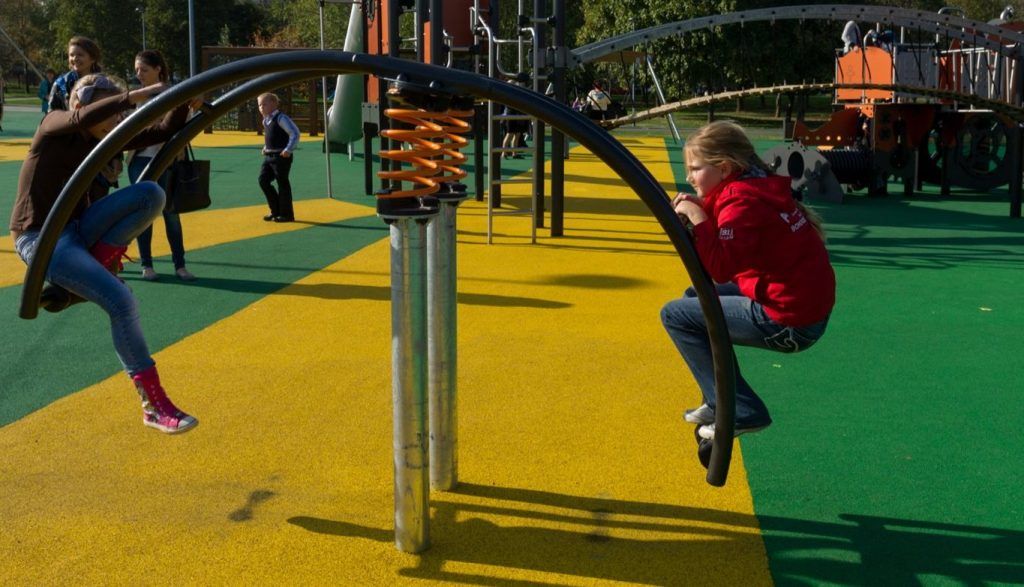 Почти 20 дворов благоустроили в Нагатинском Затоне за 2019 год. Фото: сайт мэра Москвы Почти 20 дворов благоустроили в Нагатинском Затоне за 2019 год. Фото: сайт мэра Москвы