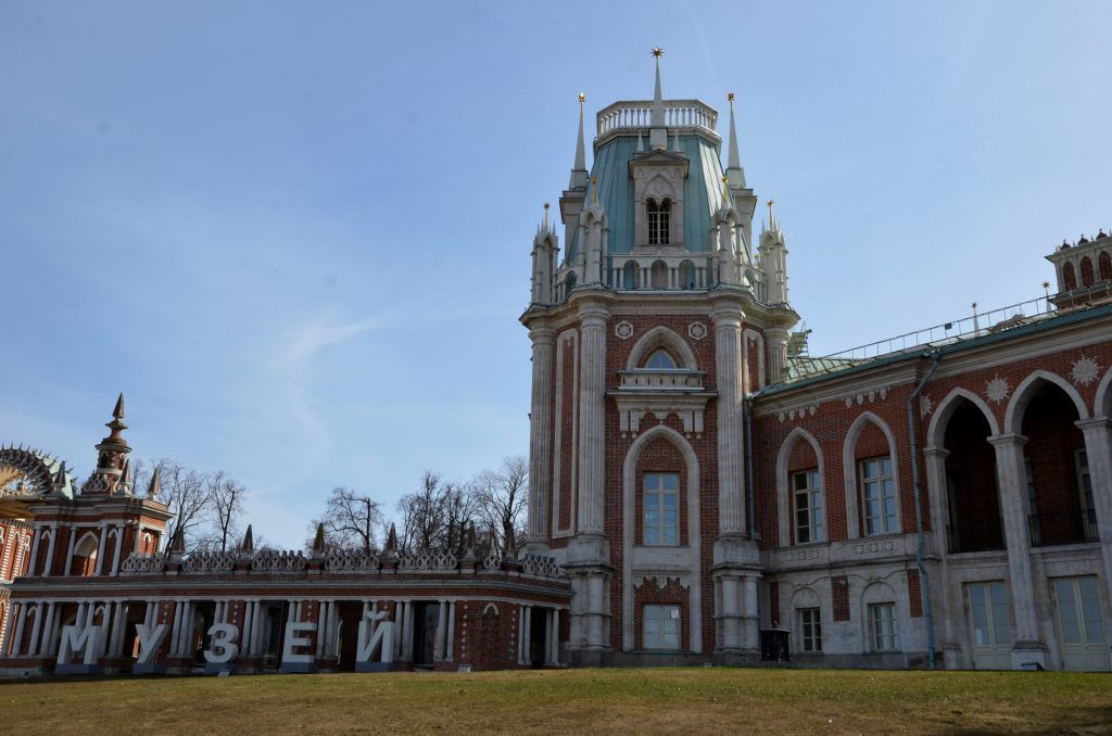 Желтый звук и Екатерина II: посетить выставки в музее-заповеднике «Царицыно» можно бесплатно. Фото: Анна Быкова