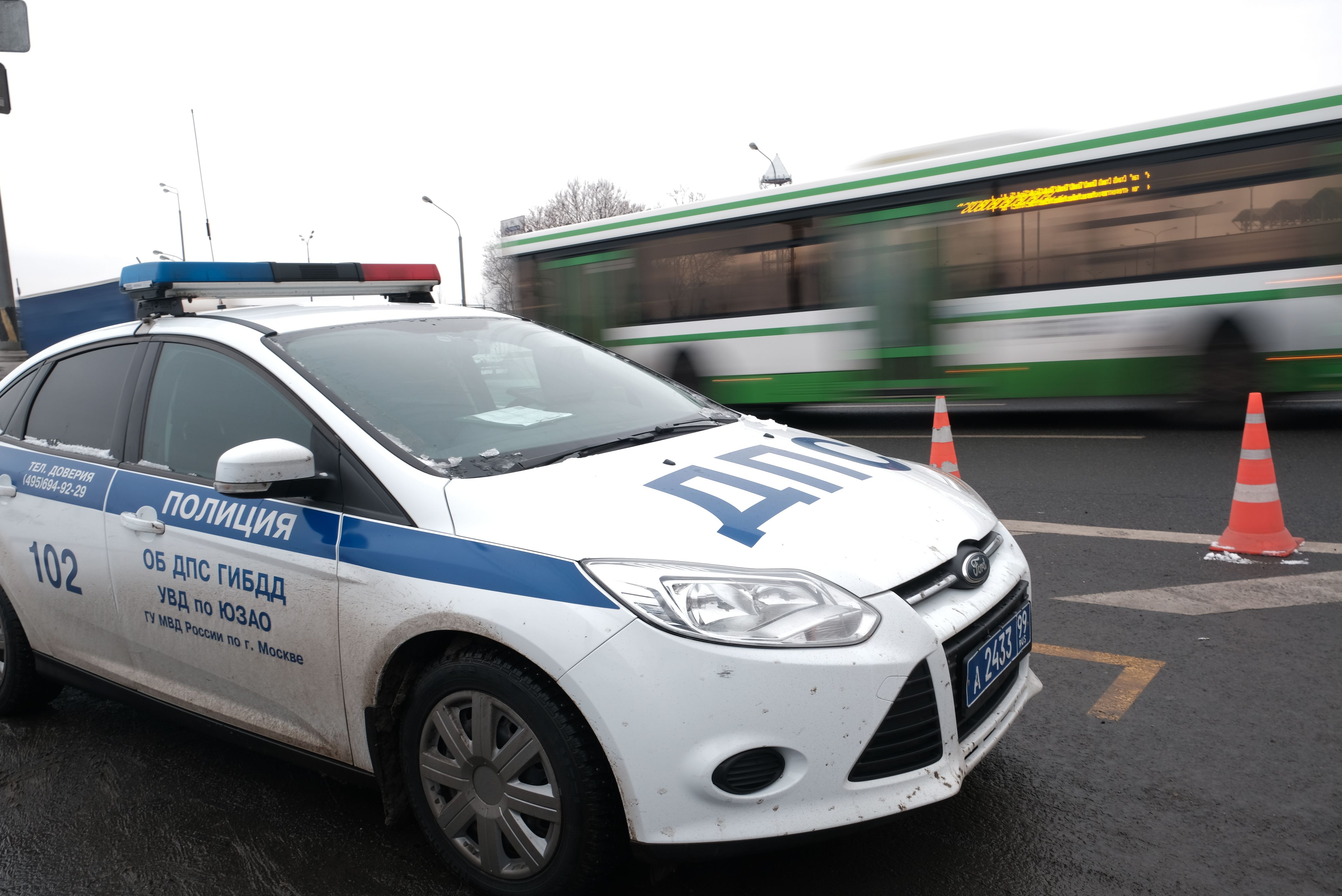 Полицейские юга столицы напоминают автовладельцам, что штрафы можно оплачивать без комиссии