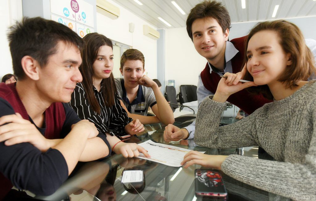 Школьники могут принять участие в предпрофессиональном экзамене. Фото: Александр Кожохин, «Вечерняя Москва»