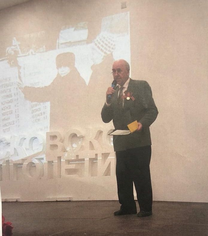 Борис Кутейщиков часто выступает на праздничных концертах. Фото из личного архива Борис Кутейщиков часто выступает на праздничных концертах. Фото из личного архива