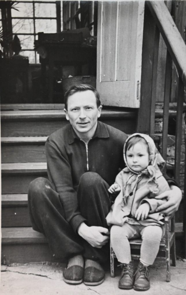 1962 год. Лена с папой Василием Алексеевичем. Фото из личного архива