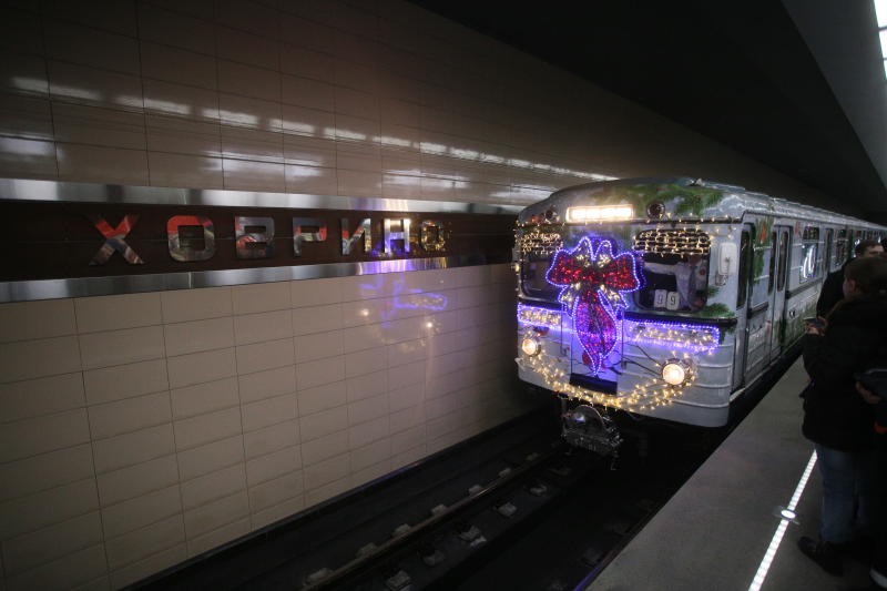 Новогодние поезда метро Москвы перевезли более 4,6 миллиона пассажиров в праздники