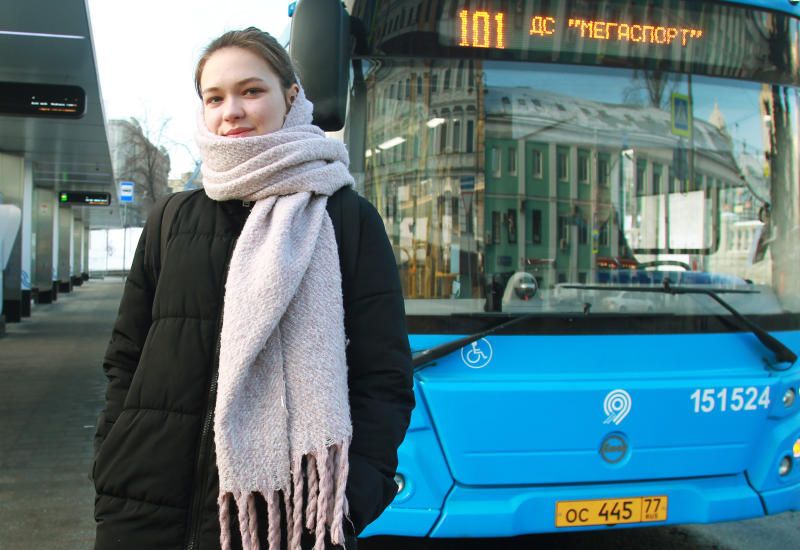 Пассажиров московских автобусов начали хвалить за оплату проезда. Фото: Наталия Нечаева
