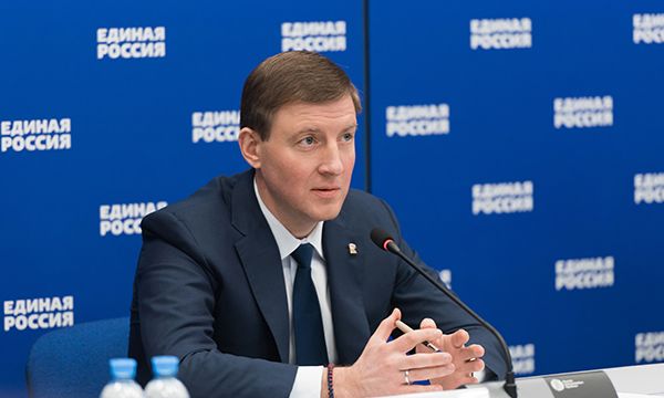 Проект закона о поправке в Конституцию включает предложения по изменению 22 ее глав