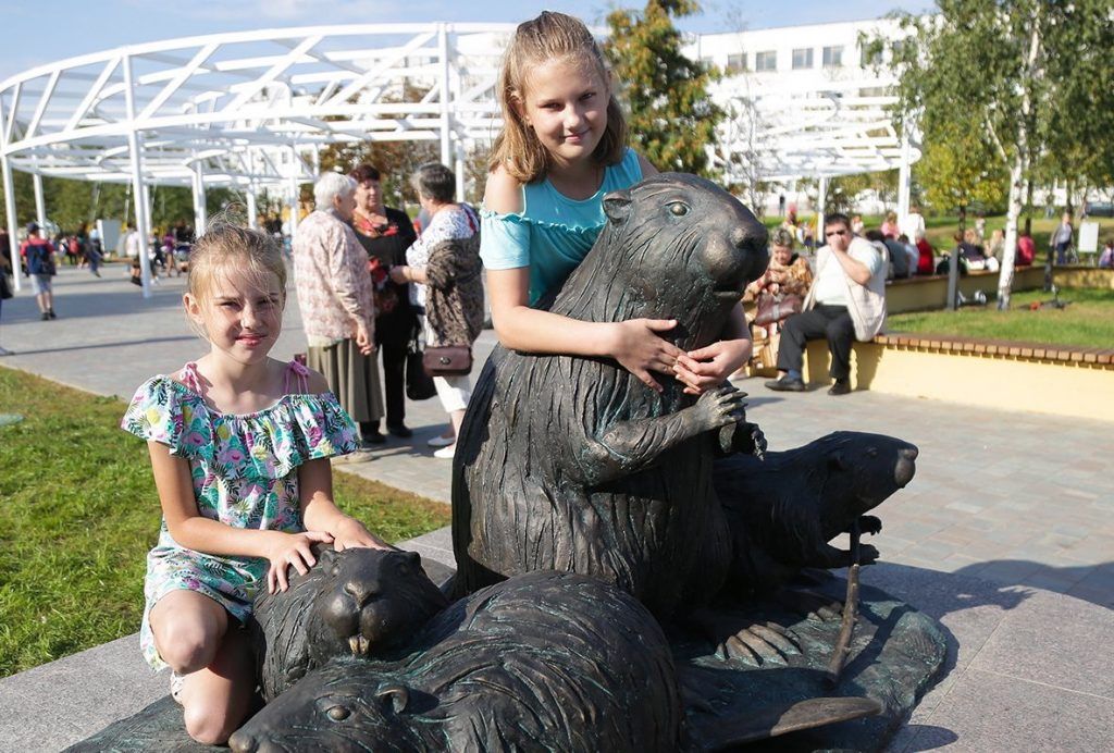 Ядовито зеленый слон и семейство бобров: как арт-объекты придают уникальность столичным районам. Фото: сайт мэра Москвы